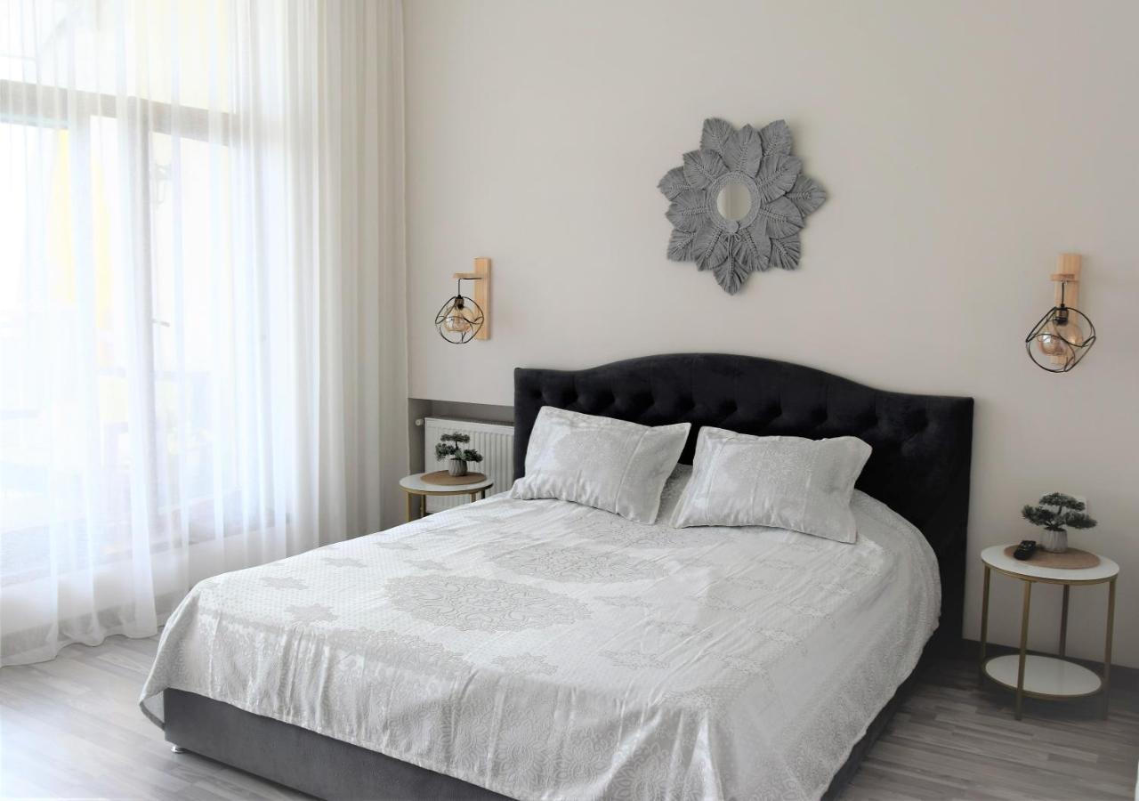 Apartment In Arcadia Palace With Sea View! Odesa Exterior foto